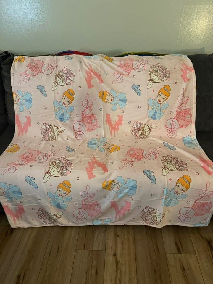 50x60 Polyester (soft) Blanket